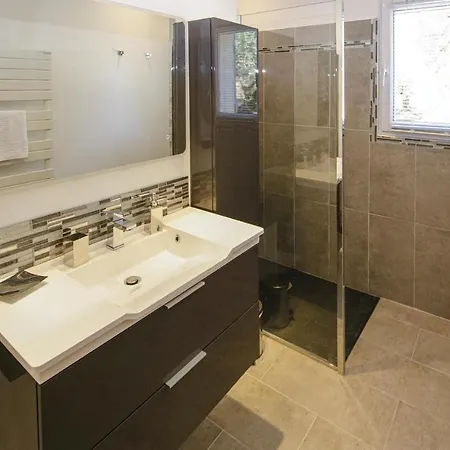 Amazing In Sur Durance Holiday home