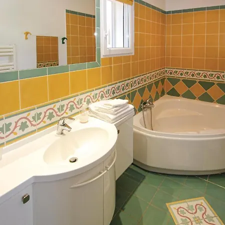 Amazing In Sur Durance Holiday home Caumont-sur-Durance